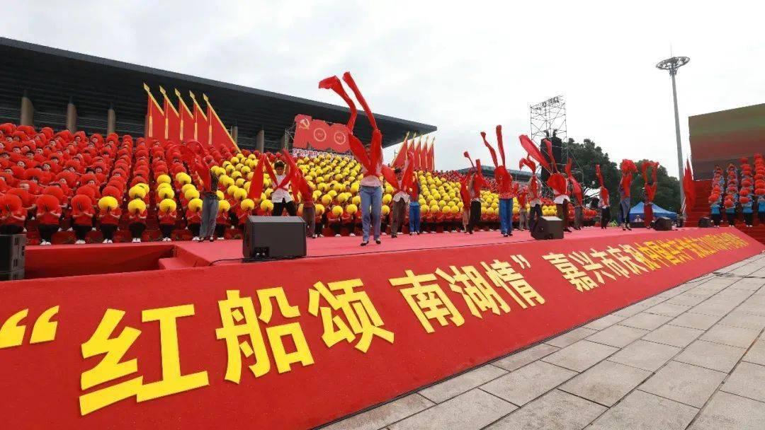 2024春节返乡必看!买奔腾T90 过开心团圆年